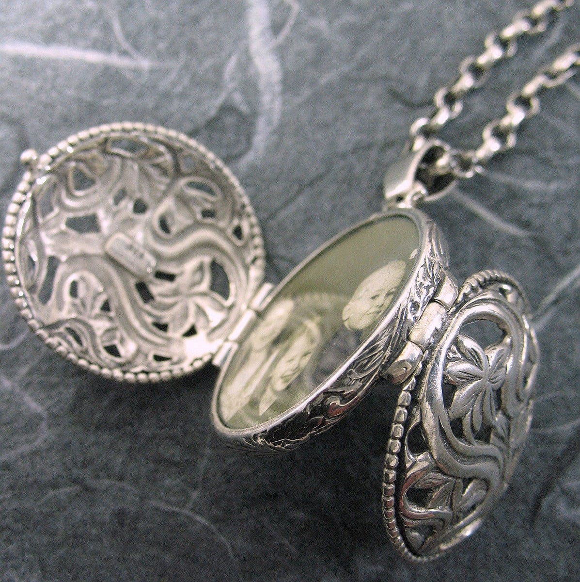 Round Medallion Art Nouveau 2-sided Locket Sterling Silver – ahuva.com