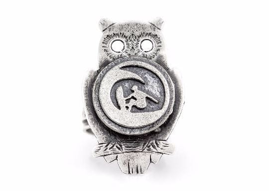Coin ring with the Surfer coin medallion on owl surfer ring RINGS 