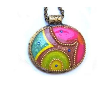 Colorful Oval Shaped Gold Pendant. 