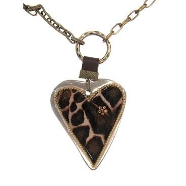 Enamel Heart Necklace With Pearls 
