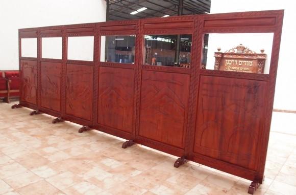 Fancy Mehitzah Divider Panels - Carved Wood 