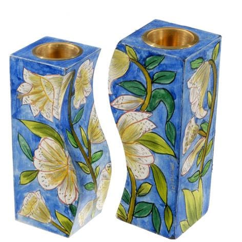 Fitted Candlesticks - White Flowers 