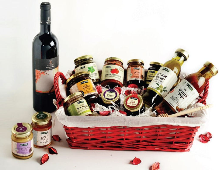 Israel Deluxe Kosher for Passover Basket. Wine , Honey & Delicacies. 