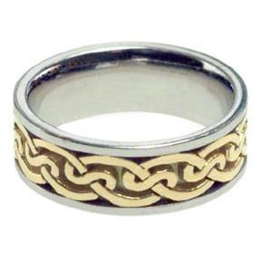 Oval Linked Designer Patterned Gold Ring 