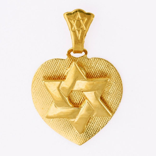 Small Star In Heart Pendant 16 inches Chain (40 cm) 