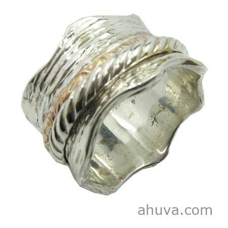 Spinning Curved Two Tone Ring In Wave Pattern 