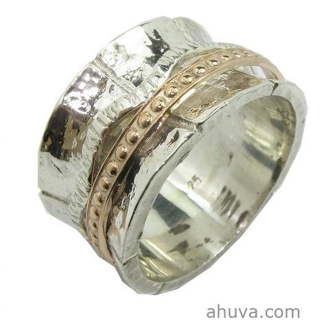 Spinning Two Tone Ring In Wave Pattern 